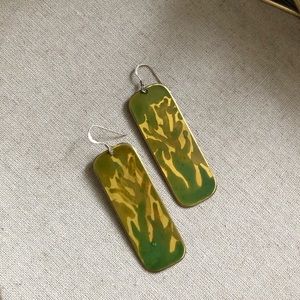 ✨3/$30 Painted gold rectangular earrings